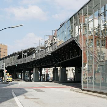 {Bahnhof Rödingsmarkt